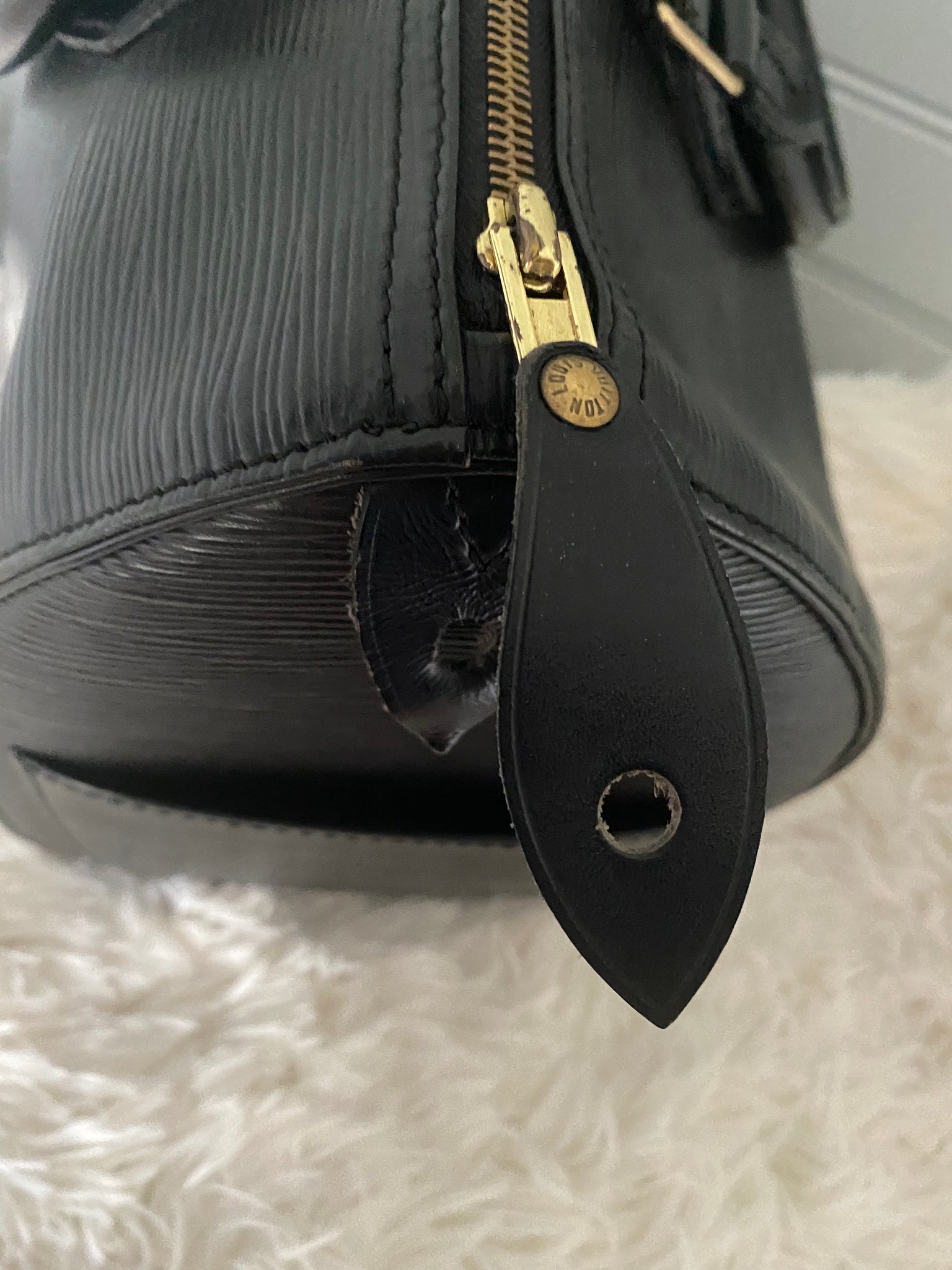 Louis Vuitton Speedy30 Black – Happy Camper Products