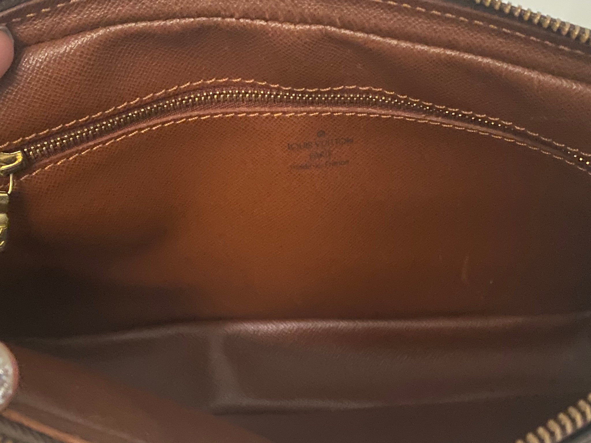 Marly dragonne cloth clutch bag Louis Vuitton Brown in Cloth - 25101011