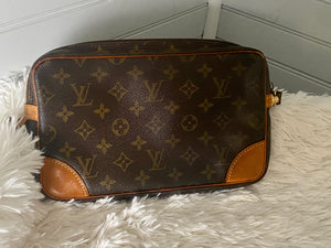 Louis Vuitton - Authenticated Marly Dragonne Clutch Bag - Leather Brown for Women, Good Condition