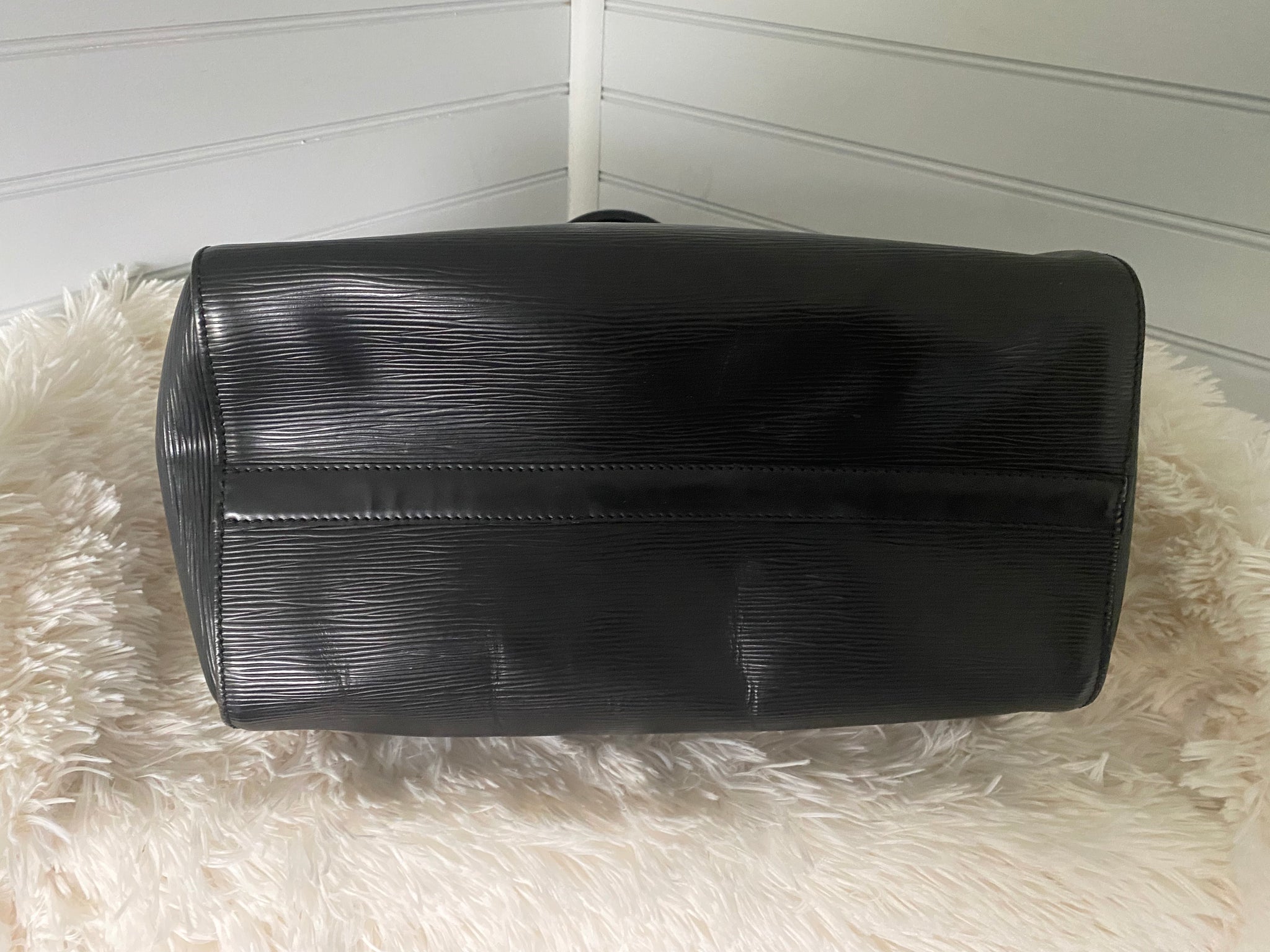Louis Vuitton Speedy30 Black – Happy Camper Products