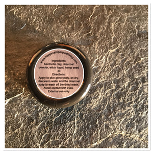 MOUNTAIN MAKE-UP (charcoal face mask)