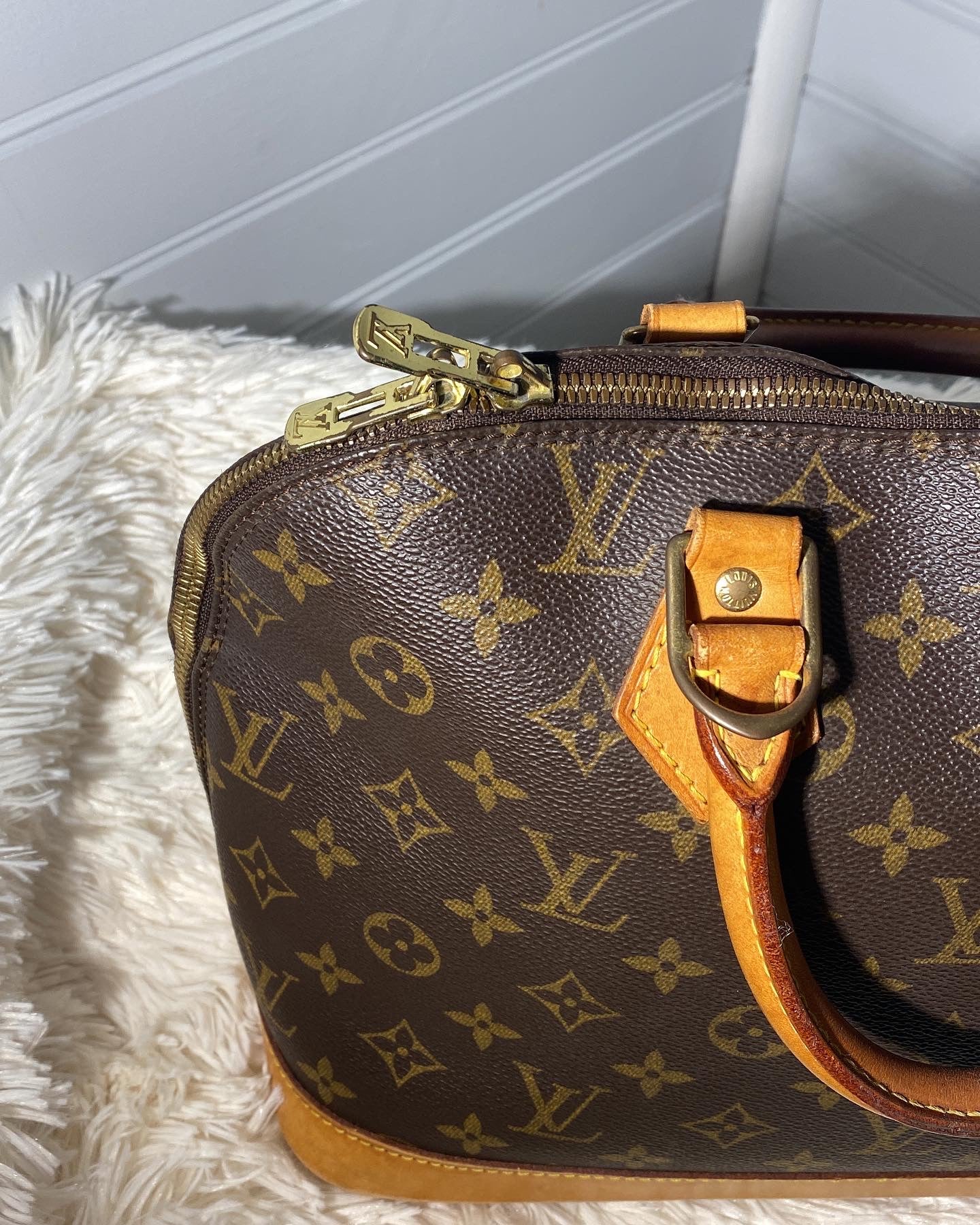 Louis Vuitton Alma – Happy Camper Products